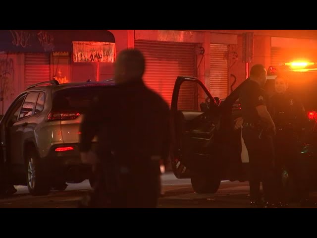 ⁣At least 3 injured in crash involving LAPD officer heading to pursuit in downtown L.A.