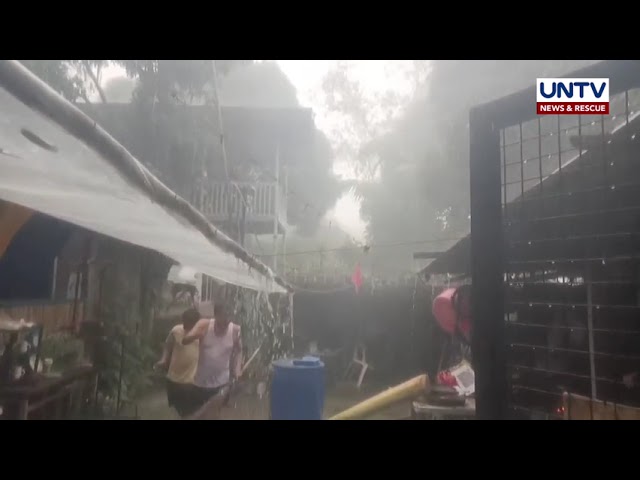 ⁣Malakas na buhos ng ulan ang nararanasan sa Sitio Sungay sa Macaira, Brgy. Sampaloc, Tanay, Rizal