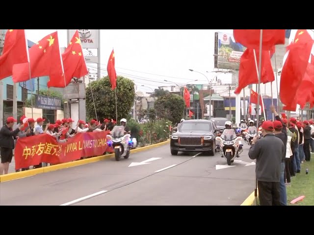 ⁣People bid farewell to President Xi Jinping as he leaves Peru