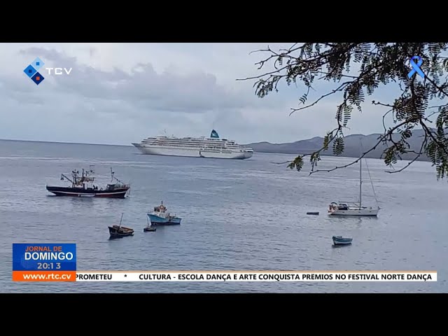 ⁣Navio de Cruzeiro Amadea escala Porto Novo com cerca de 500 turistas a bordo