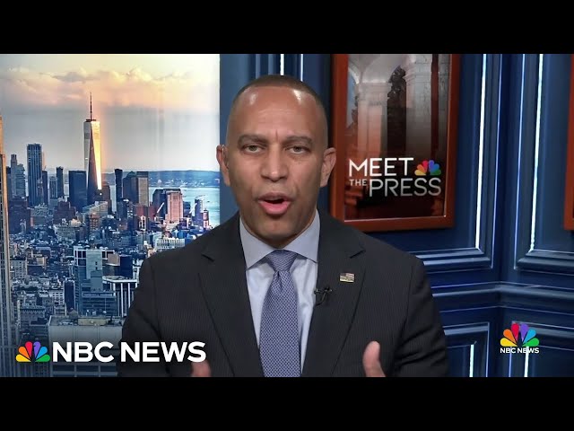 ⁣Jeffries says he would not ‘characterize’ Tulsi Gabbard as a Russian asset