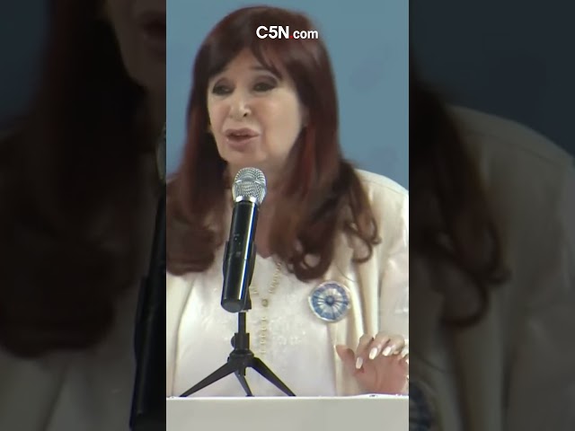 ⁣CRISTINA KIRCHNER cargó contra JAVIER MILEI