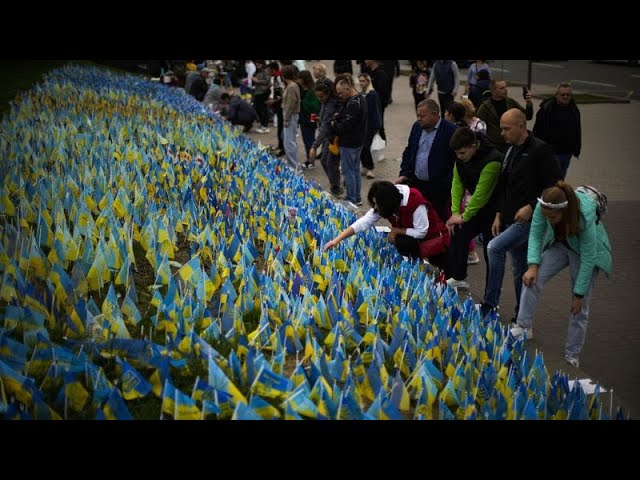 ⁣1,000 days of war: Sea of flags honour Ukraine’s fallen in Kyiv