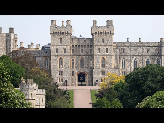 ⁣Burglars break into Windsor Castle estate and steal farm vehicles