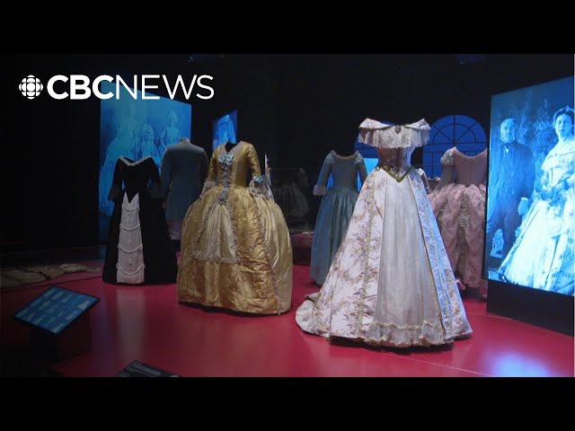 ⁣Glitzy costume balls of Canada’s elites on display in new exhibit