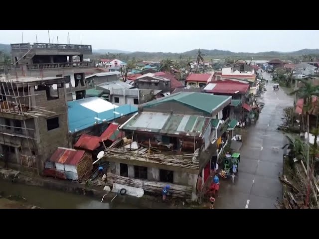 ⁣Super Typhoon Man-yi fells trees, damages houses in Philippines