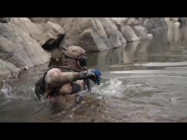 ⁣Private diver enters Kern River to look for missing person Christina Murphy