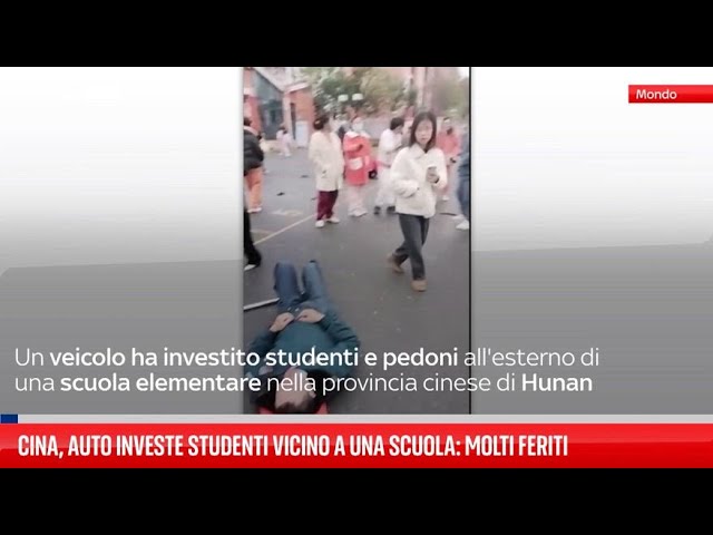 ⁣Cina, auto investe studenti vicino una scuola: molti feriti