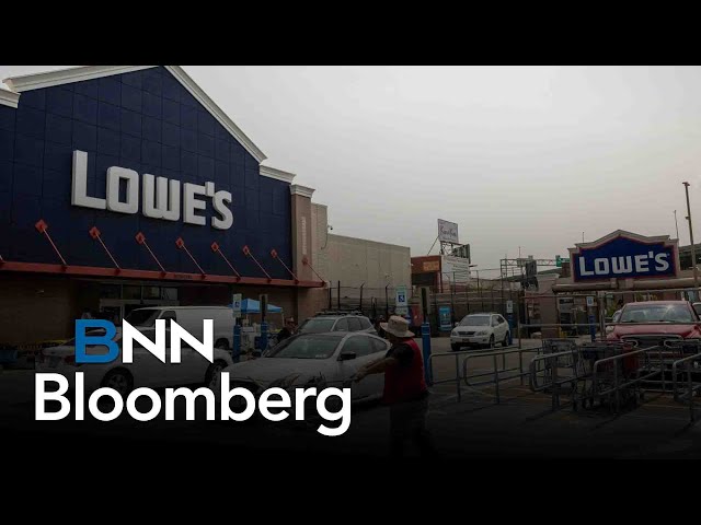 ⁣Lowe's comparable sales decline in Q3