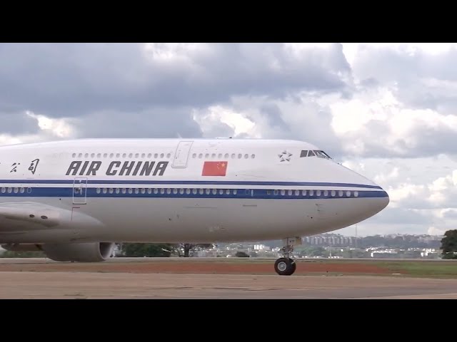 ⁣Chinese President Xi Jinping arrives in Brazil's capital for state visit