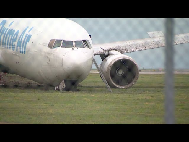 ⁣Amazon cargo jet slides off Vancouver Airport runway