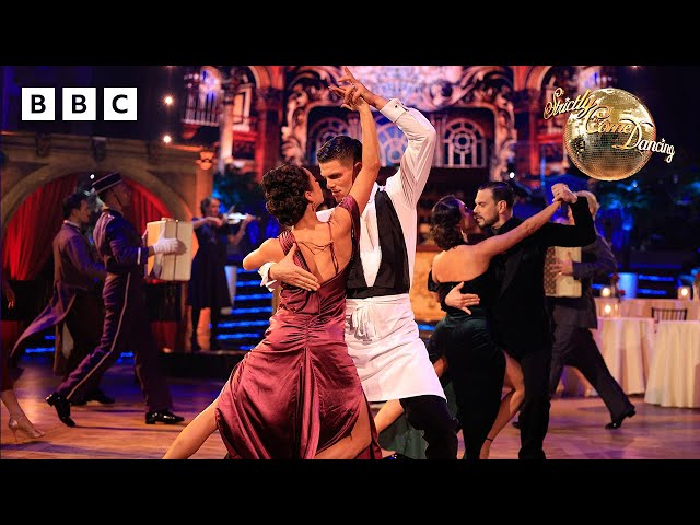 ⁣STUNNING opening Argentine Tango from the Strictly Pros  - BBC