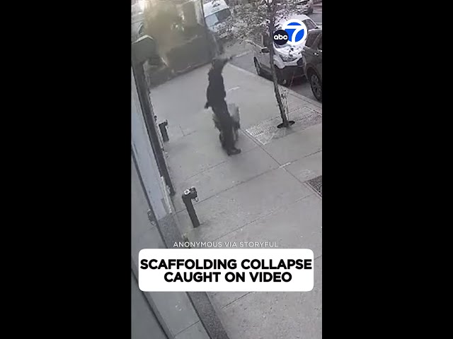 ⁣Scaffolding collapse caught on video