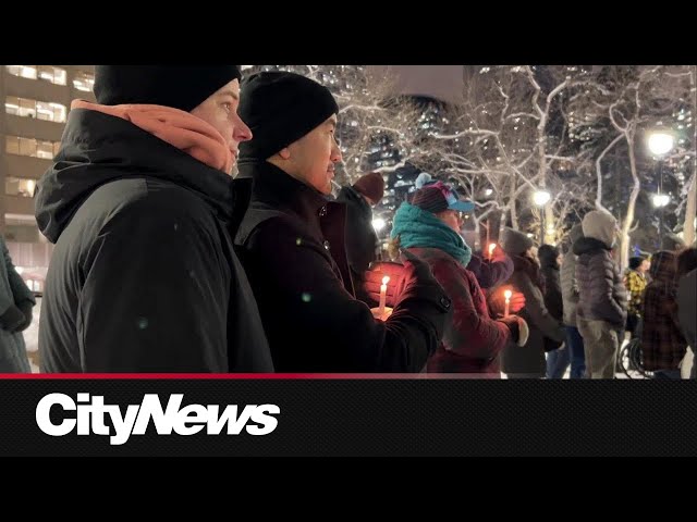 ⁣Some Calgarians gather for candlelight vigil in honour of Transgender Day of Remembrance