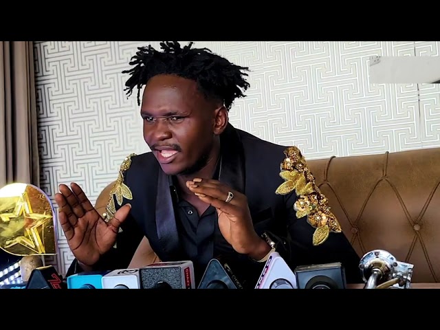 ⁣DJ YOUNG SUPER AMTUA NA TUZO KUTOKA KENYA, AWAPA NGUMI YA USO MADJ BONGO