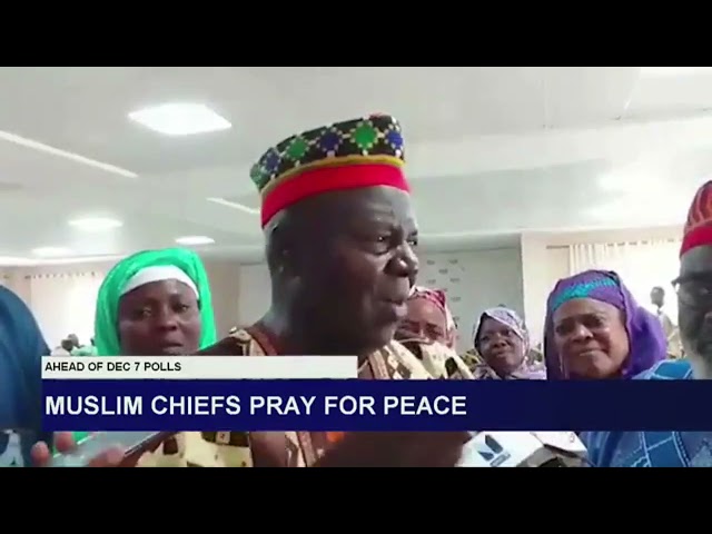 ⁣Muslim Chiefs Pray for Peace at the National Mosque