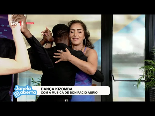 ⁣Dança Kizomba com a música de Bonifácio Aúrio   " Janela Aberta"