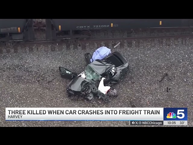 ⁣3 killed in car vs. train collision in Harvey