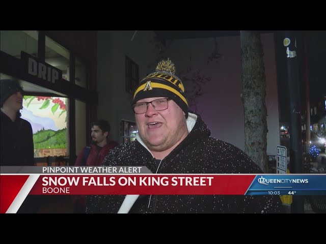 ⁣People in Boone enjoy snowfall Thursday night