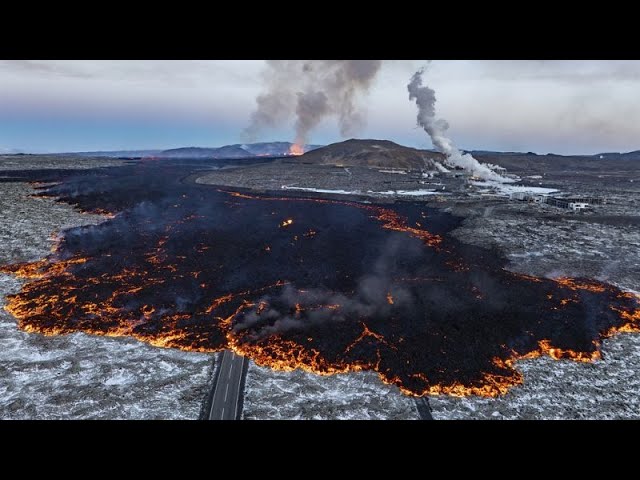 ⁣No Comment. The floor is lava : images impressionnantes de coulées de lave en Islande