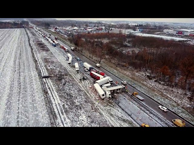 ⁣No Comment : Carambolage mortel sur une autoroute polonaise