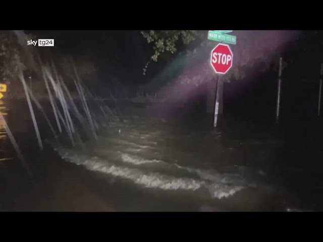 ⁣Inondazioni in California causate dal "fiume atmosferico"