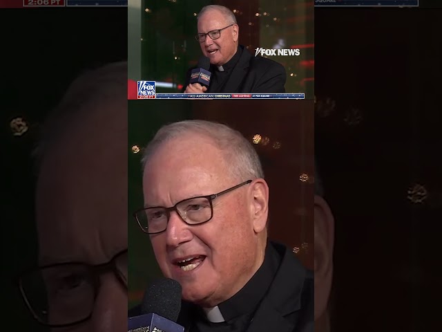 ⁣Cardinal Dolan shares blessing ahead of FOX Christmas tree lighting