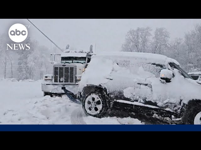 ⁣First major snowfall of the season slams Northeast