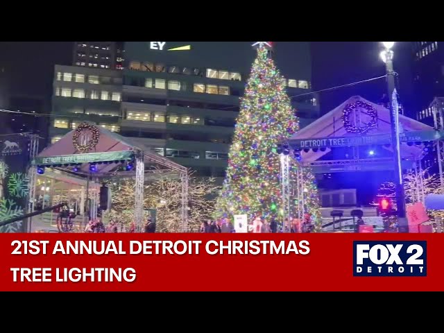 ⁣People gather for Detroit's 21st annual tree lighting at Campus Martius