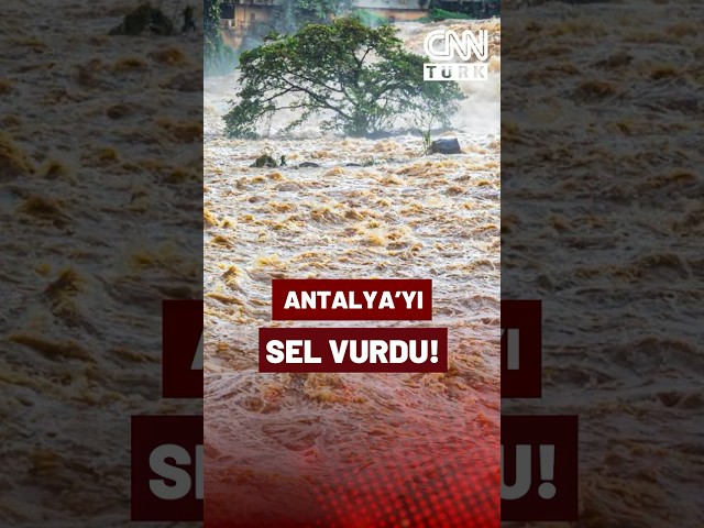 ⁣Antalya'da 3 İlçeyi Sel Vurdu! Ev ve İş Yerlerini Su Bastı...