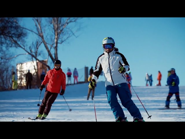 ⁣GLOBALink | With AI robots and creative products, China embraces winter sports boom