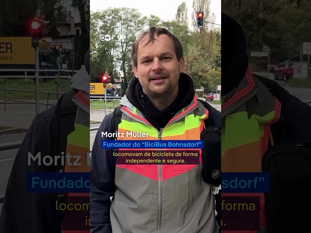 ⁣Crianças pedalam juntas em horários predefinidos para ir a escola na Alemanha