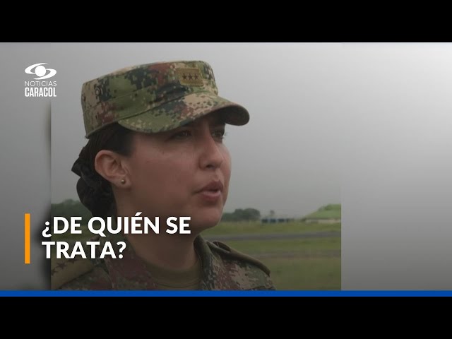 ⁣Se gradúa la primera mujer piloto de helicóptero Black Hawk del Ejército