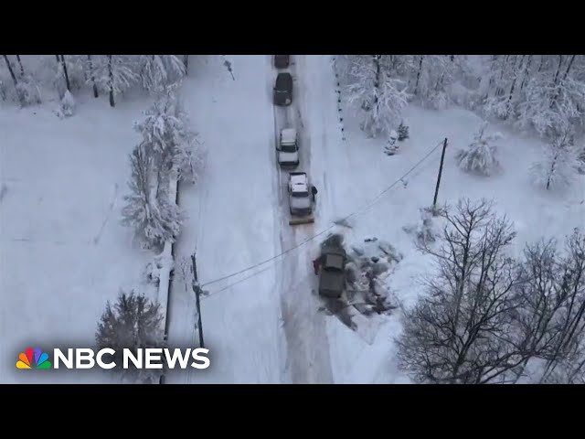 ⁣Rain, flooding and snow sock in parts of the West and Northeast