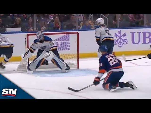 ⁣Islanders' Brock Nelson Pots Power-Play Goal From His Knees vs. Blues