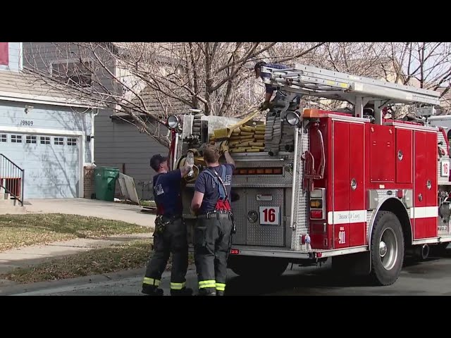 ⁣Floor collapses in Aurora house fire, family safe thanks to smoke detectors