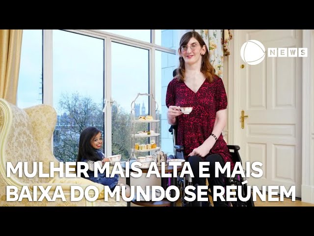 ⁣Mulher mais alta e mais baixa do mundo se reúnem em Londres