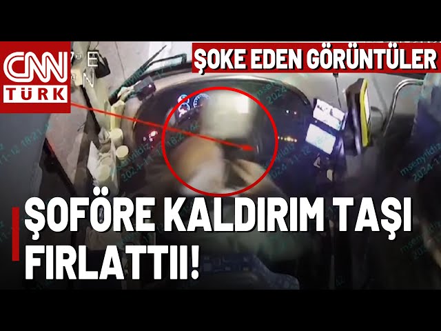 ⁣İETT Otobüsüne Kaldırım Taşlı Saldırı: Şoför Ölümle Burun Buruna Geldi...