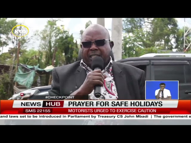 ⁣Prayers along the Narok-Bomet highway were made by clergy for safe holidays