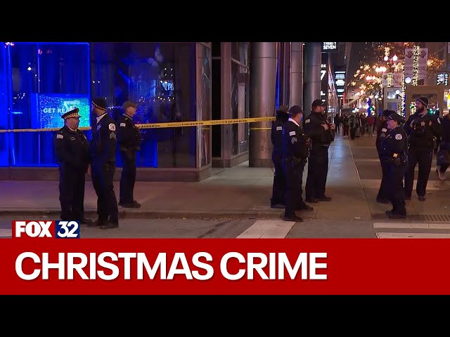 ⁣Chaos erupts in downtown Chicago following weekend holiday celebrations