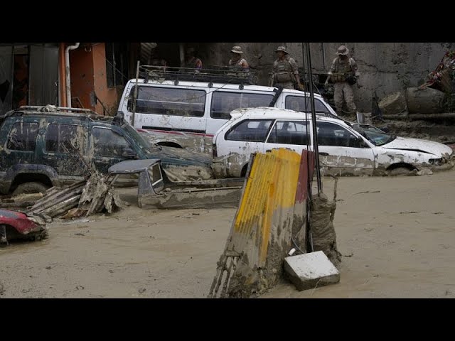 ⁣No Comment : 6 personnes secourues suite à un glissement de terrain en Bolivie