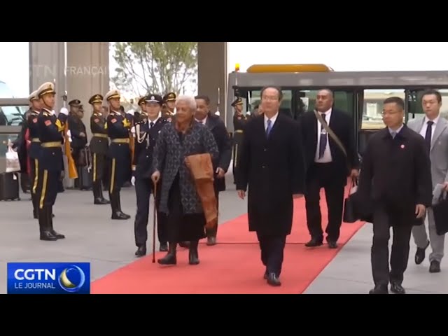 ⁣Arrivée de la Première ministre samoane à Beijing pour une visite officielle