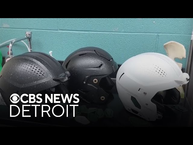 ⁣Michigan State professor, student design helmet inserts to help drown out crowd noise for QBs