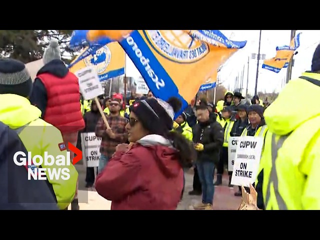 ⁣Canada Post strike: Hundreds join solidarity rally in Toronto as job action enters 11th day