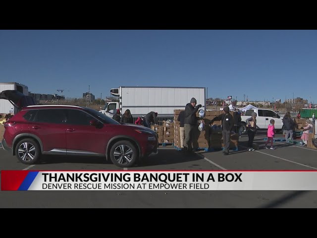 ⁣Thousands of families receive Thanksgiving meal from Denver Rescue Mission