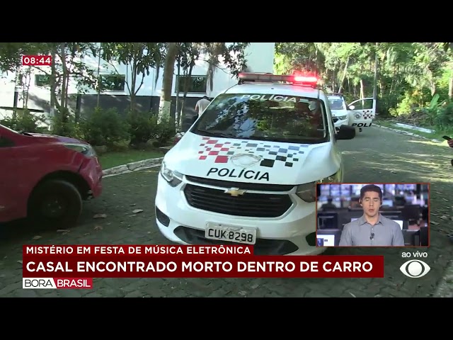 ⁣Casal é encontrado morto dentro de carro após curtir festa eletrônica na Grande SP