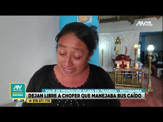 ⁣Dejan libre a chofer que manejaba bus caído