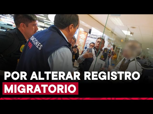 ⁣Detienen a inspector de Migraciones que habría alterado registro migratorio a favor de extranjeros