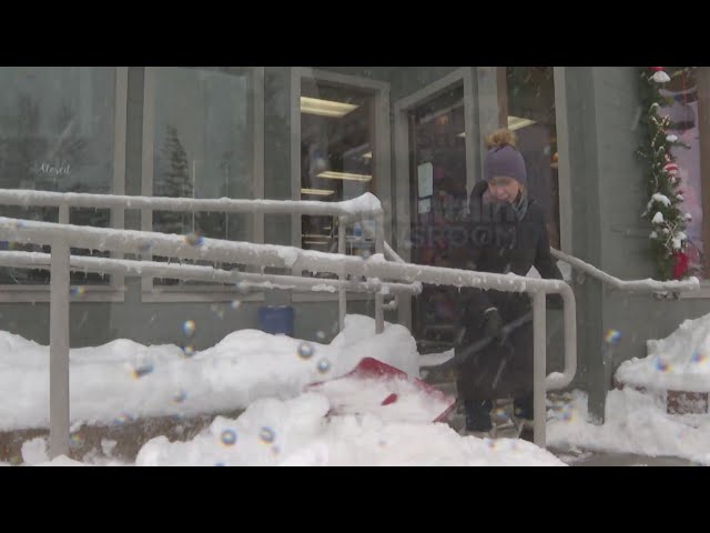 ⁣Snow falls heavily in Frisco amid Colorado mountain storm