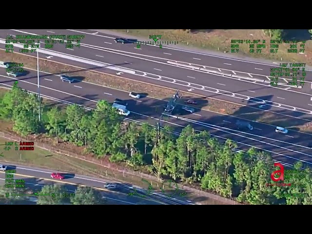 ⁣Captado en Cámara peligrosa persecución policial en el Área de Tampa